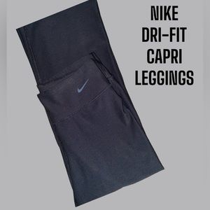 NIKE DRI-FIT LOOSE FIT BLACK CAPRI YOGA LEGGINGS ~ WOMENS ~ S/S-PETITE